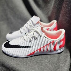 Nike Mercurial Vapor 15 Club IC Size 13M